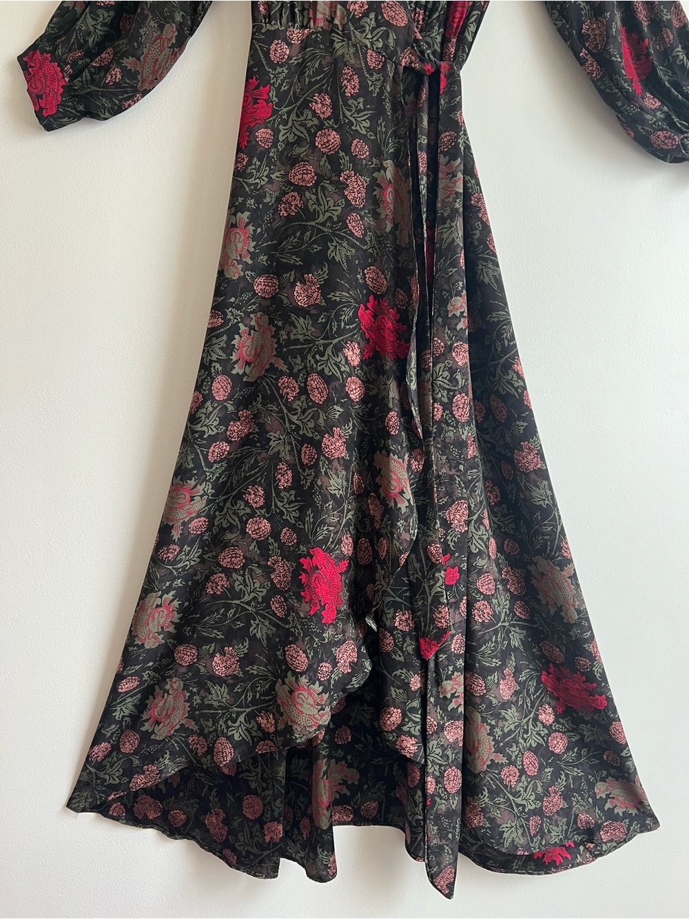 Natalie Martin Kate Long Sleeve Maxi Dress in Lehua Black - Picture 6 of 16